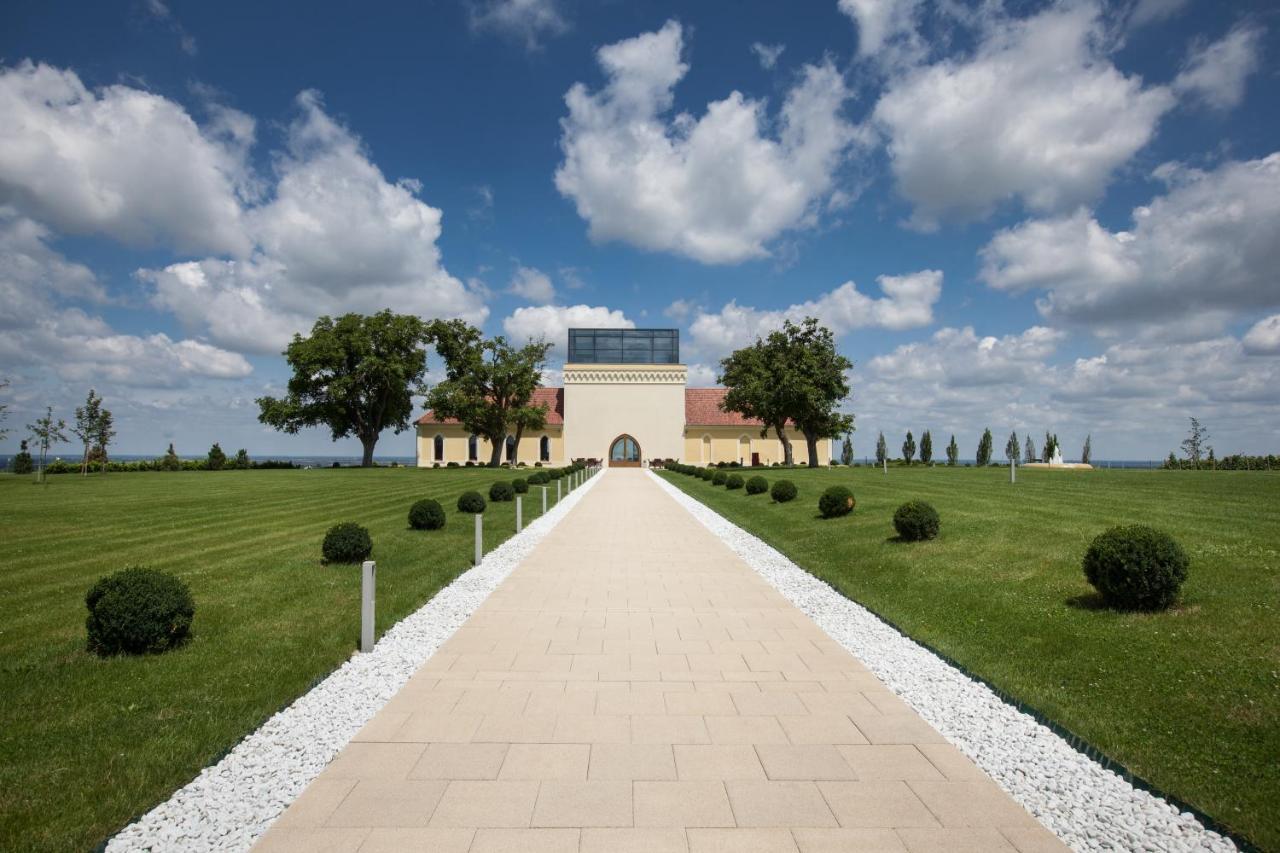 Ladanjsko Imanje Principovac Bed & Breakfast Ilok Bagian luar foto